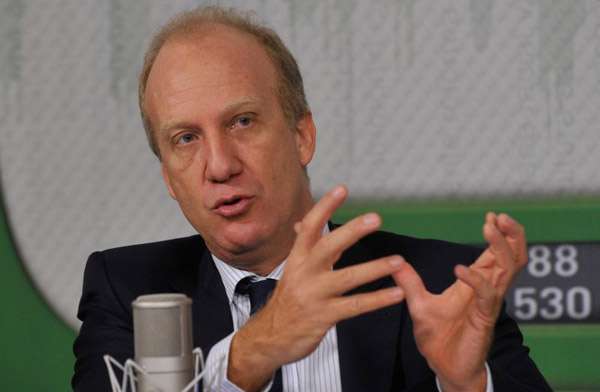 Neri: a infraestrutura demora, há defasagens, enquanto o Bolsa Família e o aumento do salário mínimo têm efeito instantâneo (Antonio Cruz/CB/D.A Press - 11/5/13) Neri: a infraestrutura demora, há defasagens, enquanto o Bolsa Família e o aumento do salário mínimo têm efeito instantâneo (Antonio Cruz/CB/D.A Press - 11/5/13)